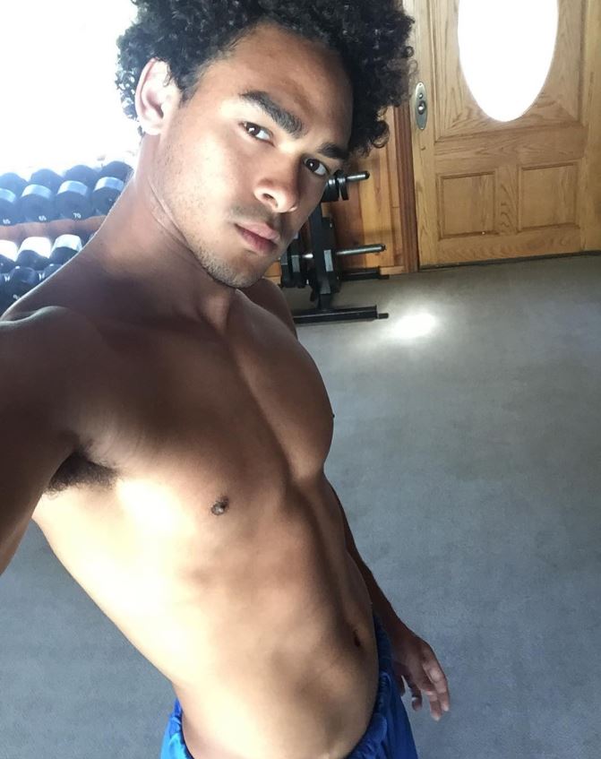 Trey Smith Body Measurements, Height, Weight