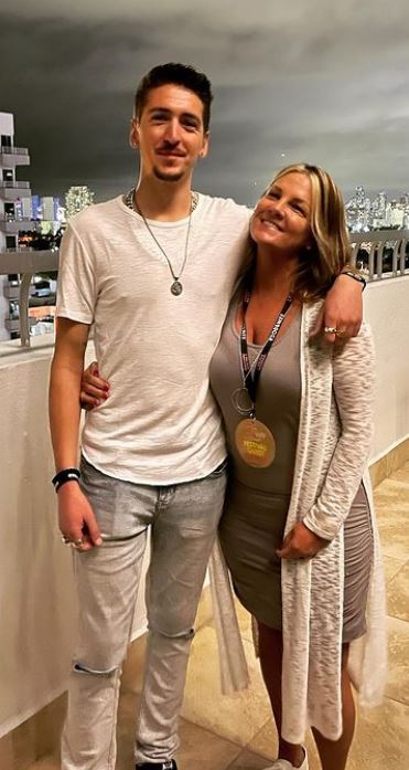 Hunter with his mother, Lori