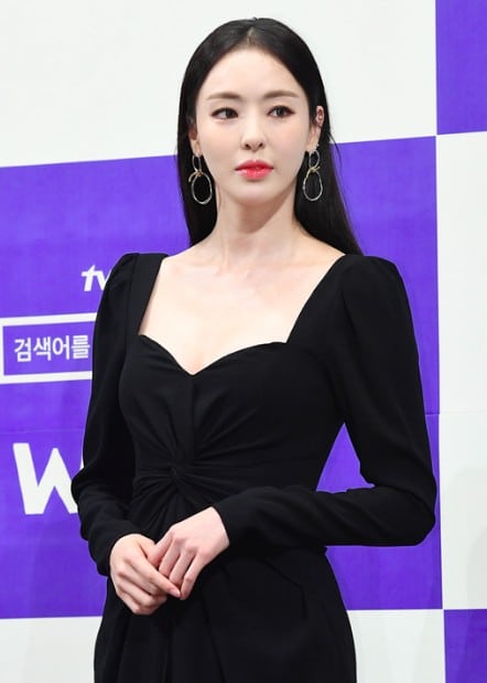 Lee Da-hee Career, Income, Salary