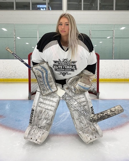 Mikayla Demaiter icehockey player