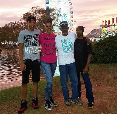 LaChina Robinson Family, Parents, Siblings